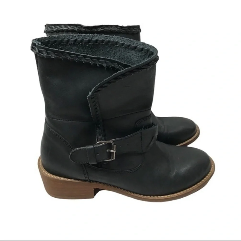 Musse & Cloud Women's Kimber Chelsea Boot size 6 , black